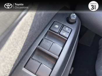 Photo 21 du bon plan TOYOTA Yaris 120 VVT-i Dynamic Business 5p MC24 occasion à 16990 €