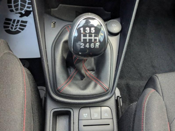 Photo 17 du bon plan FORD Fiesta 1.0 Flexifuel 95ch ST-Line 5p occasion à 16900 €