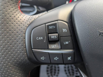 Photo 18 du bon plan FORD Fiesta 1.0 Flexifuel 95ch ST-Line 5p occasion à 16900 €