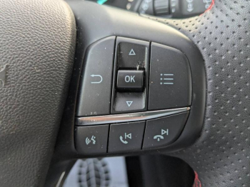 Photo 19 du bon plan FORD Fiesta 1.0 Flexifuel 95ch ST-Line 5p occasion à 16900 €