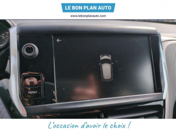 Photo 15 du bon plan PEUGEOT 208 1.2 PureTech 110ch E6.c Allure S&S 5p occasion à 6990 €
