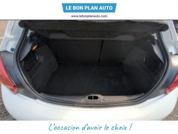 Photo 18 du bon plan PEUGEOT 208 1.2 PureTech 110ch E6.c Allure S&S 5p occasion à 6990 €