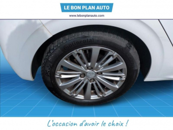 Photo 22 du bon plan PEUGEOT 208 1.2 PureTech 110ch E6.c Allure S&S 5p occasion à 6990 €