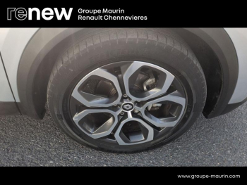 Photo 12 du bon plan RENAULT Captur 1.6 E-Tech hybride 145ch Intens -21 occasion à 18999 €