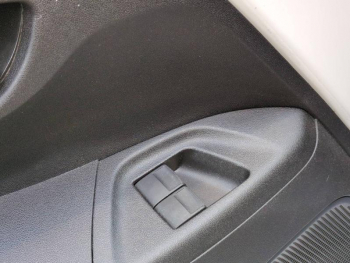 Photo 19 du bon plan PEUGEOT 108 VTi 72 Style 3p occasion à 7590 €