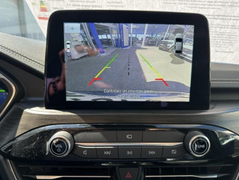 Photo 11 du bon plan FORD Kuga 2.5 Duratec 190ch FHEV E85 Vignale BVA occasion à 25490 €