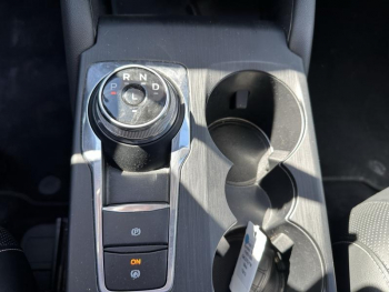 Photo 16 du bon plan FORD Kuga 2.5 Duratec 190ch FHEV E85 Vignale BVA occasion à 25490 €