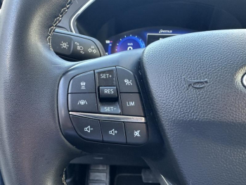 Photo 18 du bon plan FORD Kuga 2.5 Duratec 190ch FHEV E85 Vignale BVA occasion à 25490 €