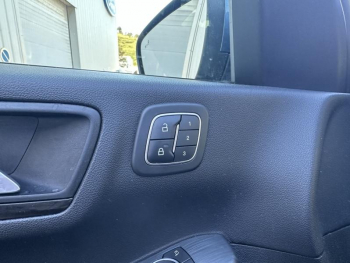 Photo 21 du bon plan FORD Kuga 2.5 Duratec 190ch FHEV E85 Vignale BVA occasion à 25490 €