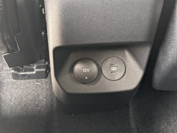 Photo 19 du bon plan FORD Puma Gen-E 168ch Standard Range 43 kWh occasion à 32995 €