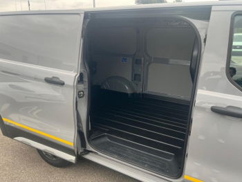 Photo 12 du bon plan FORD Transit Custom Fg VUL 320 L1H1 2.0 EcoBlue 150ch Trail occasion à 39900 €