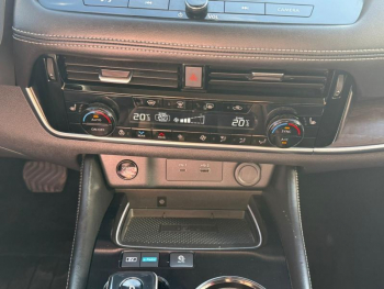 Photo 19 du bon plan NISSAN X-Trail e-4orce 213ch Tekna occasion à 33600 €