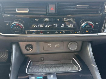 Photo 23 du bon plan NISSAN X-Trail e-4orce 213ch Tekna+ 7 places occasion à 37290 €