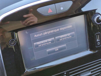 Photo 23 du bon plan RENAULT Clio 1.2 16v 75ch Limited 5p occasion à 9990 €