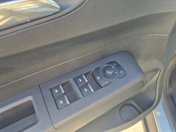 Photo 5 du bon plan FORD Tourneo Courier 1.0 EcoBoost 125ch S&S Titanium occasion à 24490 €