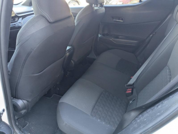 Photo 17 du bon plan TOYOTA C-HR 184h Edition 2WD E-CVT MY20 occasion à 22990 €