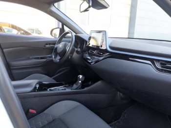 Photo 20 du bon plan TOYOTA C-HR 184h Edition 2WD E-CVT MY20 occasion à 22990 €