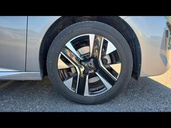 Photo 9 du bon plan PEUGEOT 208 1.2 Hybrid 100ch Allure e-DCS6 occasion à 17990 €