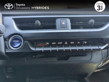 Photo 21 du bon plan LEXUS UX 250h 2WD Premium Edition MY22 occasion à 24990 €