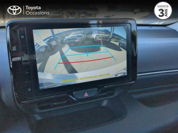 Photo 21 du bon plan TOYOTA Yaris 120 VVT-i Dynamic Business 5p MC24 occasion à 18490 €