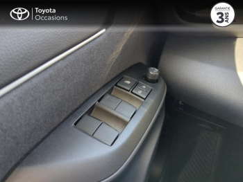 Photo 22 du bon plan TOYOTA Yaris 120 VVT-i Dynamic Business 5p MC24 occasion à 18490 €