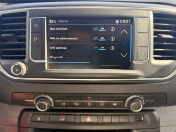 Photo 15 du bon plan PEUGEOT Expert Fg VUL Standard 2.0 BlueHDi 120ch S&S Premium occasion à 12980 €