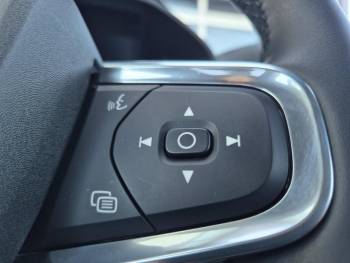 Photo 29 du bon plan VOLVO XC40 B3 163ch Ultra DCT 7 occasion à 52700 €