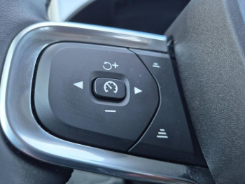 Photo 30 du bon plan VOLVO XC40 B3 163ch Ultra DCT 7 occasion à 52700 €