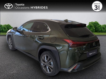 Photo 2 du bon plan LEXUS UX 250h F SPORT Design 2WD occasion à 29990 €