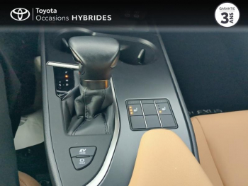 Photo 22 du bon plan LEXUS UX 250h F SPORT Design 2WD occasion à 29990 €