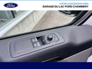 Photo 13 du bon plan FORD Tourneo Custom 340 L1H1 2.5 Duratec 232ch Hybride rechargeable Titanium X CVT occasion à 49790 €