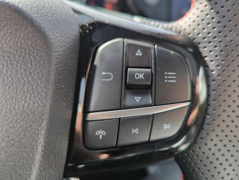 Photo 23 du bon plan FORD Puma 1.0 EcoBoost Hybrid 125ch ST-Line X S&S Powershift occasion à 30790 €