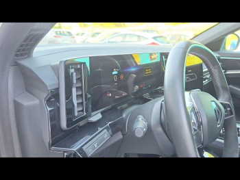 Photo 11 du bon plan RENAULT Austral 1.2 E-Tech full hybrid 200ch Iconic esprit Alpine- 24 occasion à 31990 €