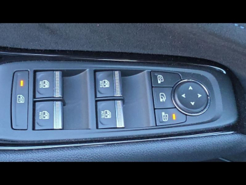 Photo 15 du bon plan RENAULT Austral 1.2 E-Tech full hybrid 200ch Iconic esprit Alpine- 24 occasion à 31990 €