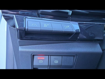 Photo 16 du bon plan RENAULT Austral 1.2 E-Tech full hybrid 200ch Iconic esprit Alpine- 24 occasion à 31990 €