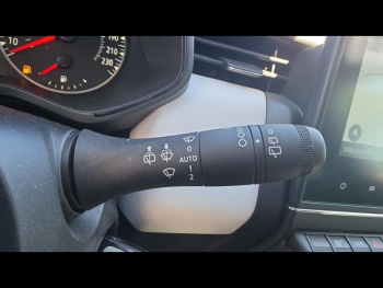 Photo 17 du bon plan RENAULT Clio 1.0 TCe 100ch Evolution GPL occasion à 13900 €