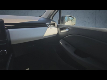 Photo 23 du bon plan RENAULT Clio 1.0 TCe 100ch Evolution GPL occasion à 13900 €