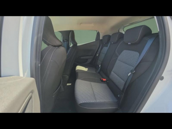 Photo 26 du bon plan RENAULT Clio 1.0 TCe 100ch Evolution GPL occasion à 13900 €