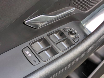 Photo 19 du bon plan JAGUAR E-Pace 2.0D 180ch S AWD BVA9 Toit Panoramique occasion à 16390 €