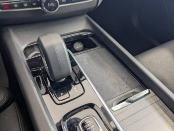 Photo 11 du bon plan VOLVO XC60 T6 AWD 253 + 145ch R-Design Geartronic occasion à 51890 €