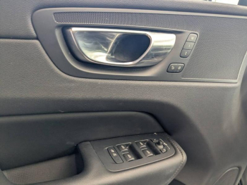 Photo 13 du bon plan VOLVO XC60 T6 AWD 253 + 145ch R-Design Geartronic occasion à 51890 €