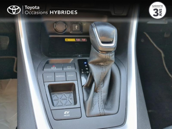 Photo 21 du bon plan TOYOTA RAV4 2.5 Hybride 218ch Dynamic 2WD MY22 occasion à 31490 €