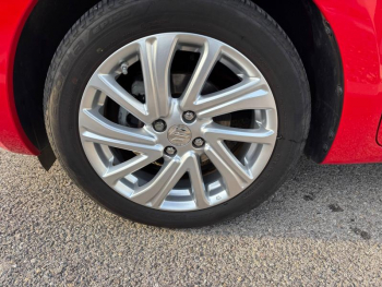 Photo 10 du bon plan SUZUKI Swift 1.2 Dualjet Hybrid 83ch Privilège Auto occasion à 14990 €