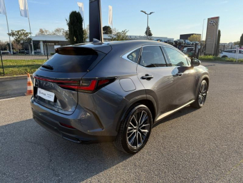 Photo 5 du bon plan LEXUS NX 450h+ Executive 4WD occasion à 53990 €