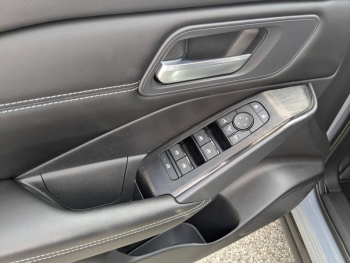 Photo 17 du bon plan NISSAN Qashqai e-POWER 190ch Business Edition occasion à 23490 €