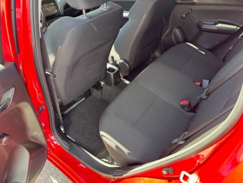 Photo 18 du bon plan SUZUKI Swift 1.2 Dualjet Hybrid 83ch Privilège Auto occasion à 15490 €