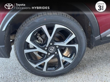 Photo 16 du bon plan TOYOTA C-HR 122h Collection 2WD E-CVT RC18 occasion à 19990 €