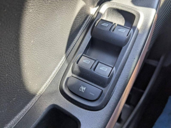 Photo 19 du bon plan FORD Ka+ Active 1.2 Ti-VCT 85ch S&S occasion à 9990 €