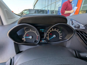 Photo 10 du bon plan FORD Tourneo Courier 1.5 TDCI 100ch Titanium occasion à 13800 €