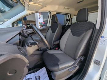 Photo 16 du bon plan FORD Tourneo Courier 1.5 TDCI 100ch Titanium occasion à 13800 €